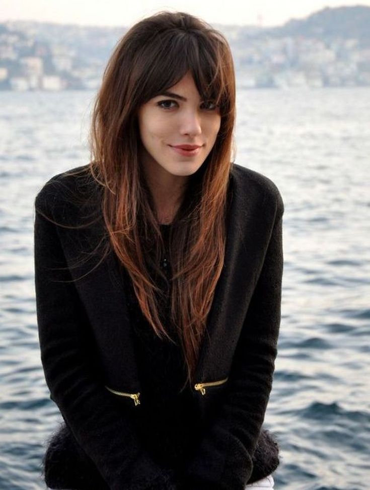 (+150 photo) Cascade haircut for long hair with bangs