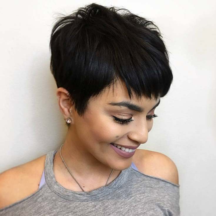 (+195 photos) Pixie haircut for brunettes