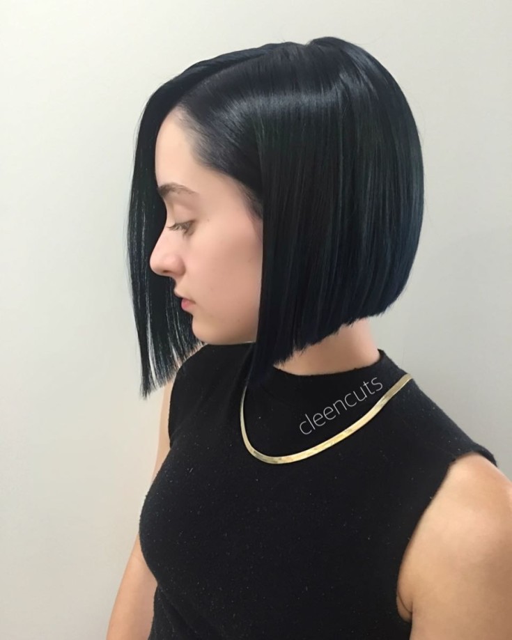 Bob square with elongated front strands