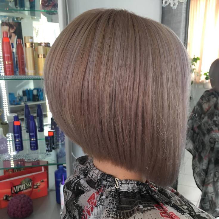 Bob square with elongated front strands