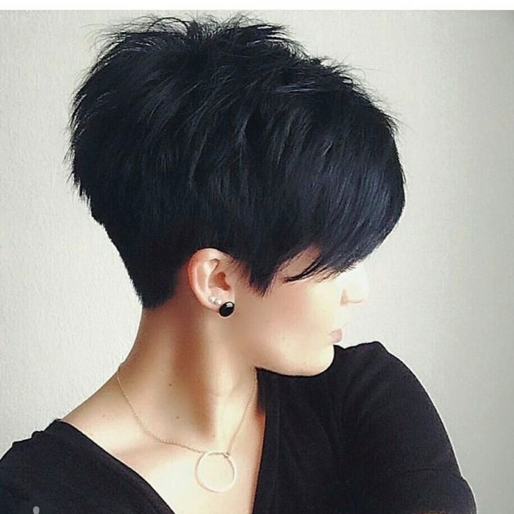 (+195 photos) Pixie haircut for brunettes