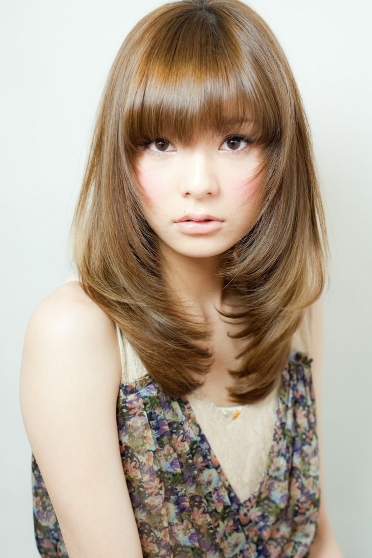 (+165 photos) Women's haircut cascade with bangs