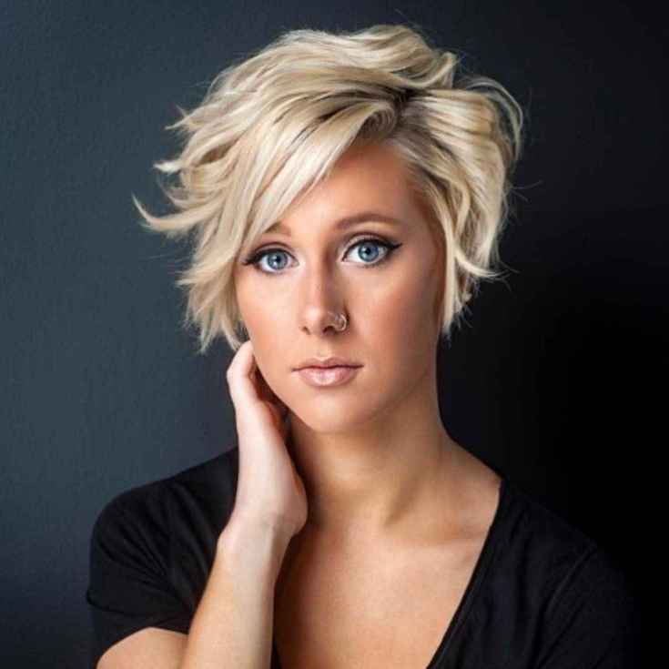 (+210 photos) Pixie haircut for round face