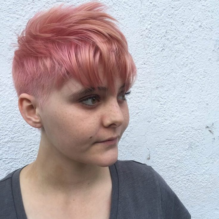 (+210 photos) Pixie haircut for round face