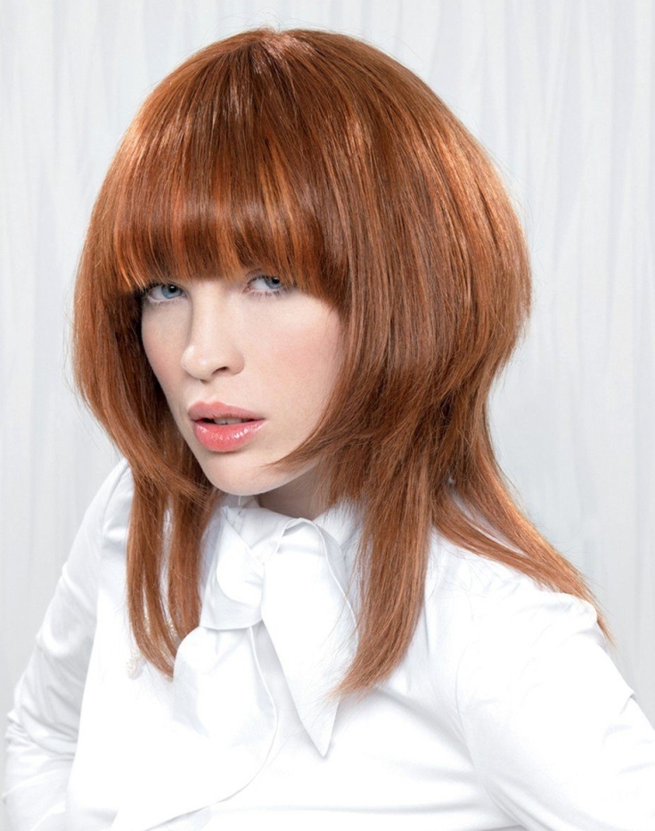 (+165 photos) Women's haircut cascade with bangs