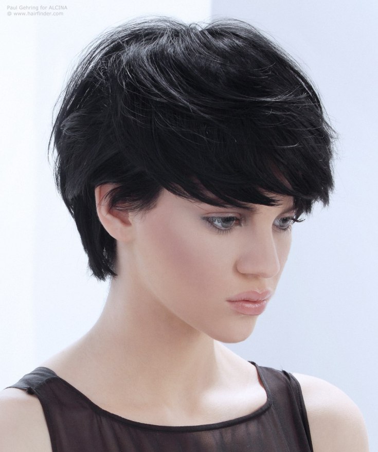 (+195 photos) Pixie haircut for brunettes