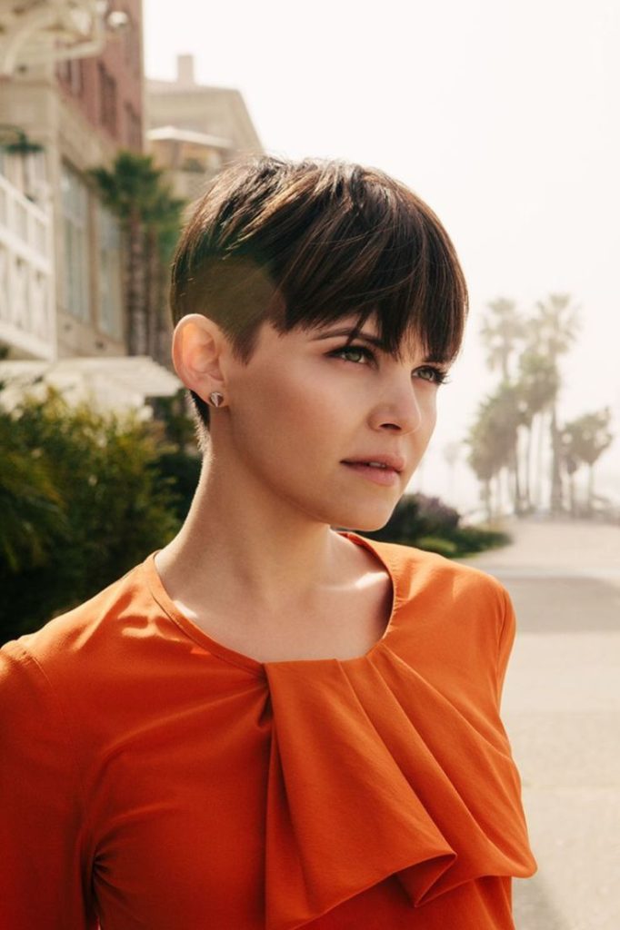 (+195 photos) Pixie haircut for brunettes