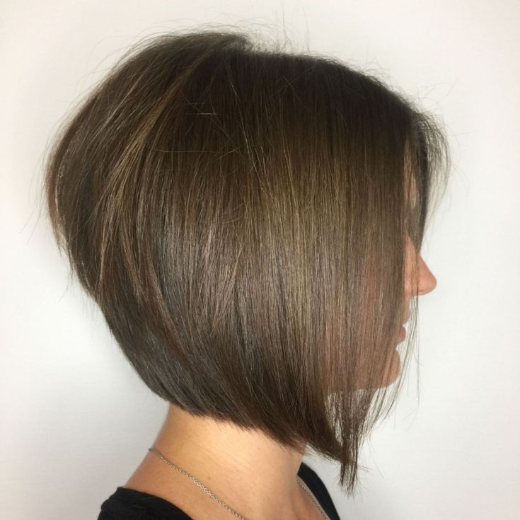 Bob square with elongated front strands