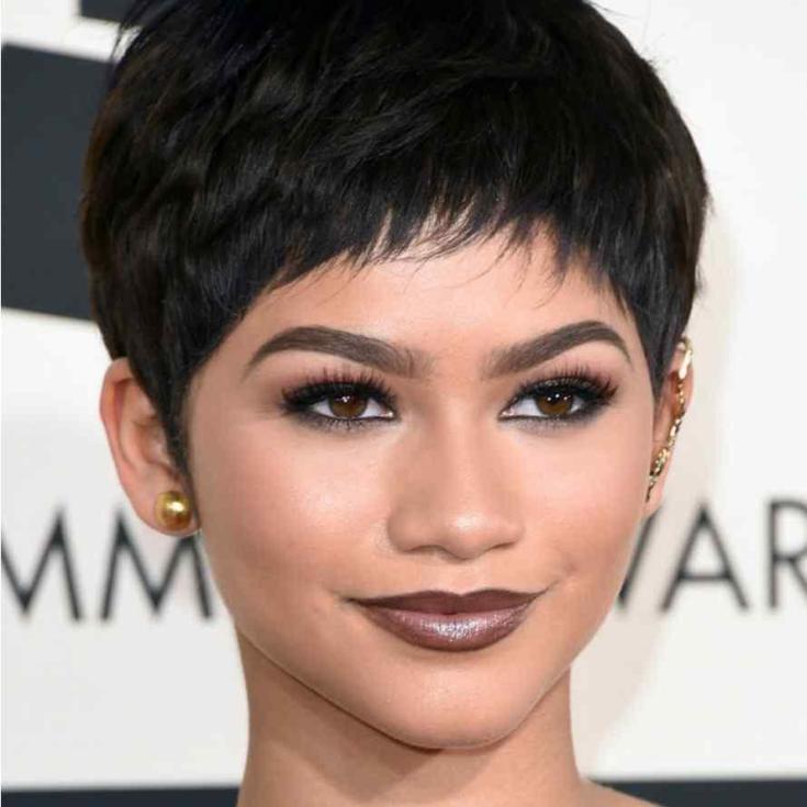 (+210 photos) Pixie haircut for round face