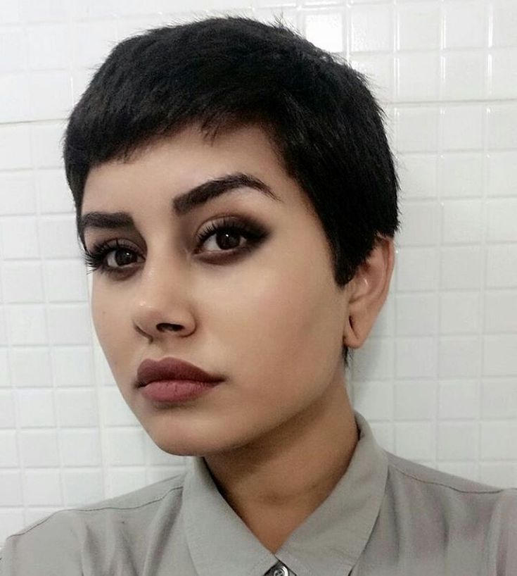 (+210 photos) Pixie haircut for round face