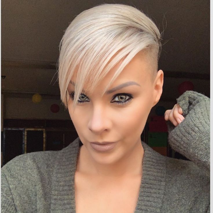 (+210 photos) Pixie haircut for round face