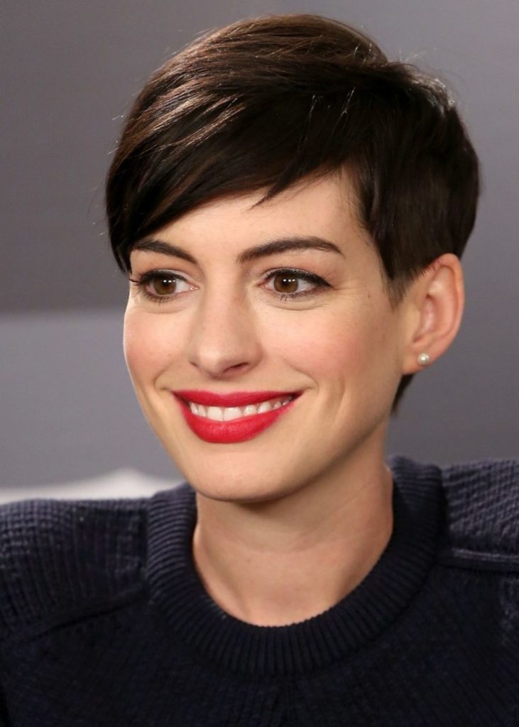 (+195 photos) Pixie haircut for brunettes