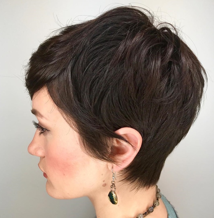 (+195 photos) Pixie haircut for brunettes