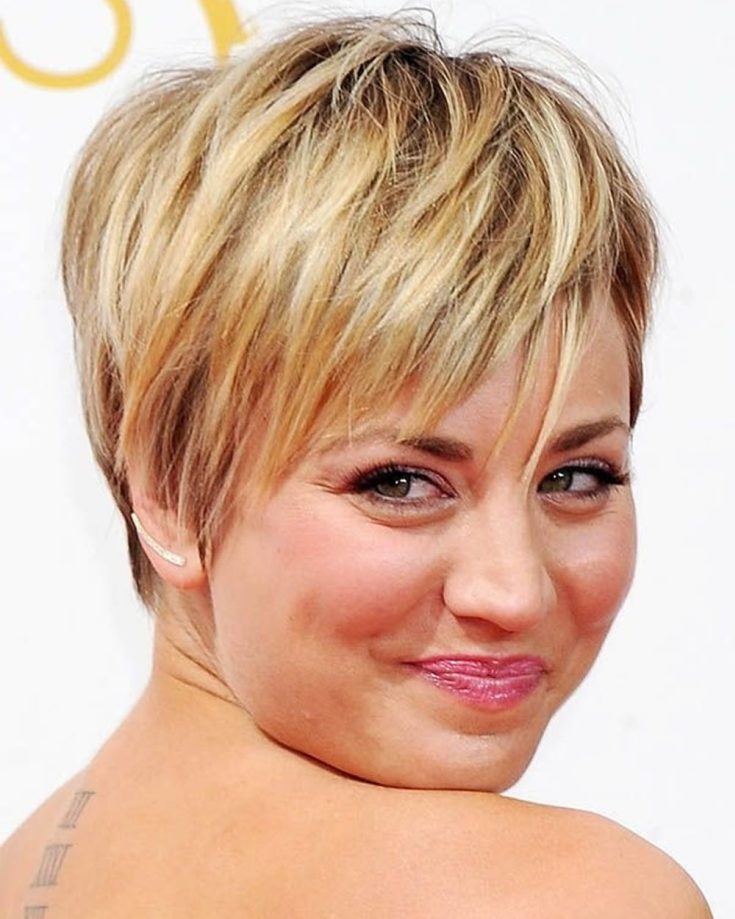 (+210 photos) Pixie haircut for round face