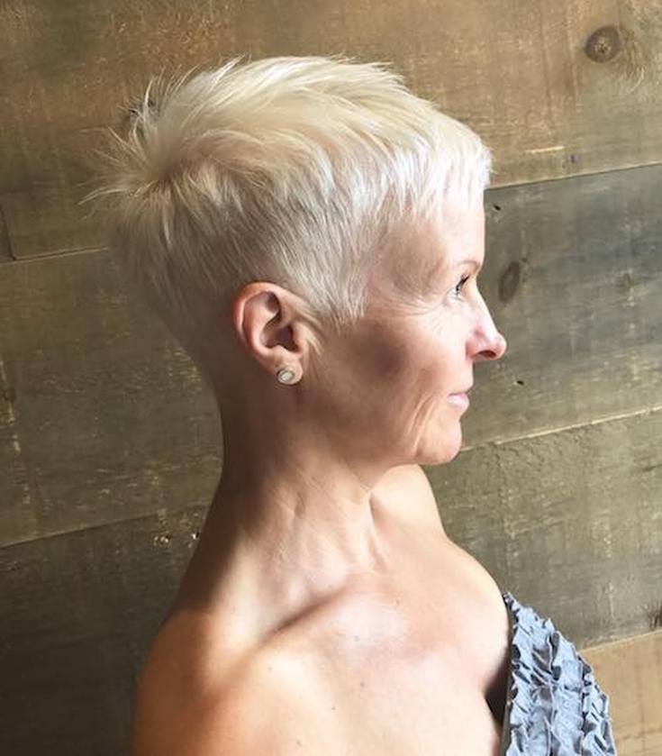 (+210 photos) Pixie haircut for round face