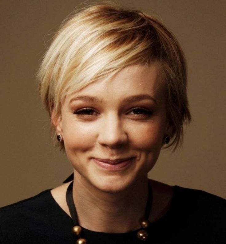 (+210 photos) Pixie haircut for round face