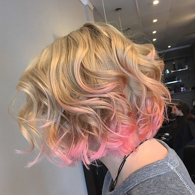 Ombre on a bob square with an extension of 305 photos