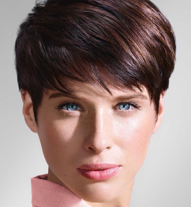 (+195 photos) Pixie haircut for brunettes