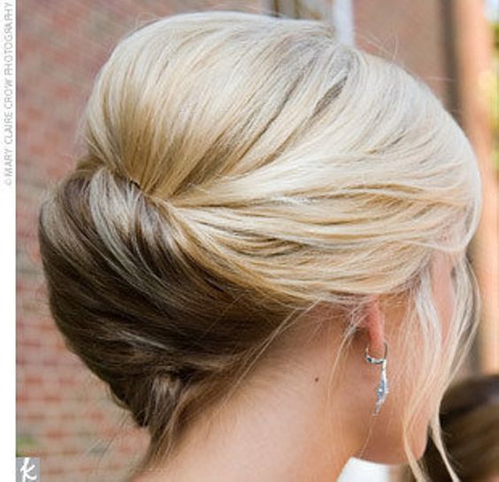 Seashell curl hairstyle