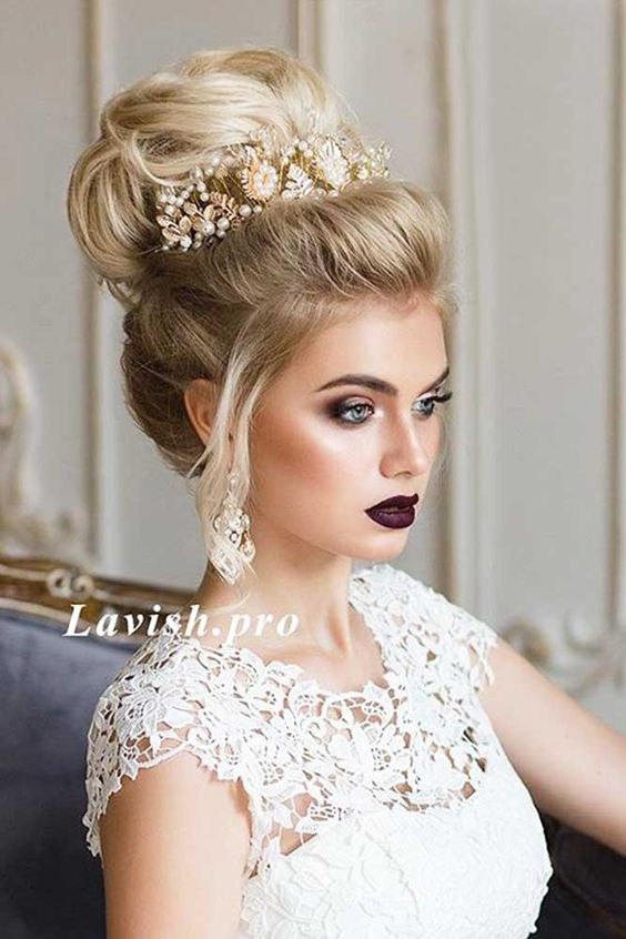 Wedding hairstyles with a tiara for long hair