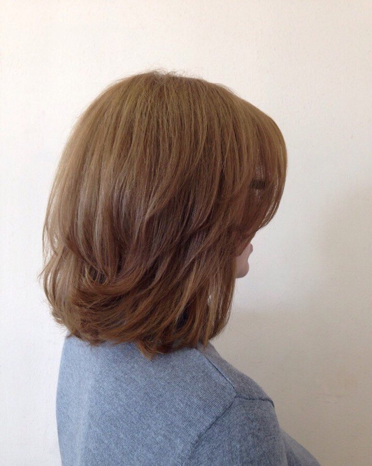 (+135 photos) Graduated cascade for medium hair