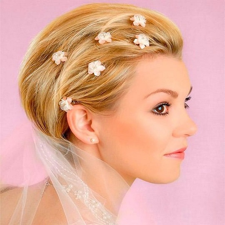 Wedding hairstyles with a veil for short hair