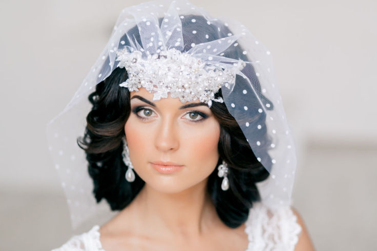 Wedding hairstyles with a veil for short hair