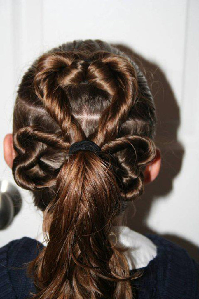 Easy hairstyles for yourself in 5 minutes for medium hair to school