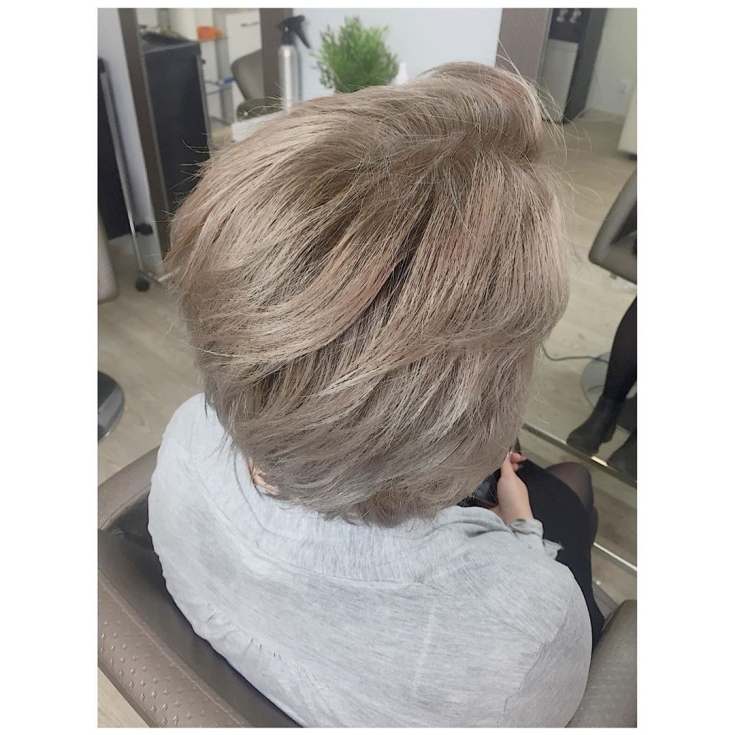 Light brown hair color for short hair