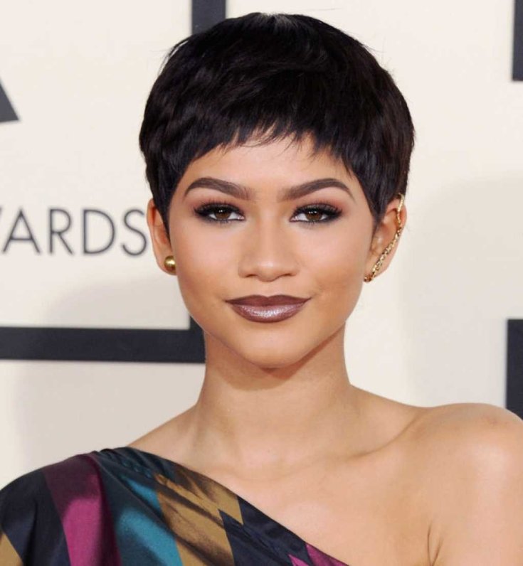 (+180 photos) Black hair color for short hair