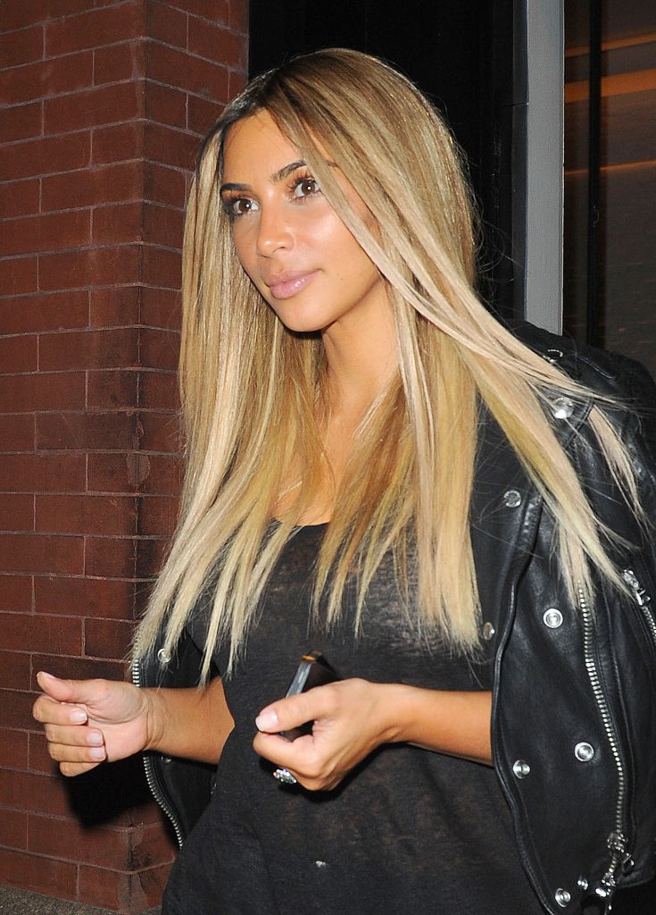 (+150 photo) Light hair color for dark skin