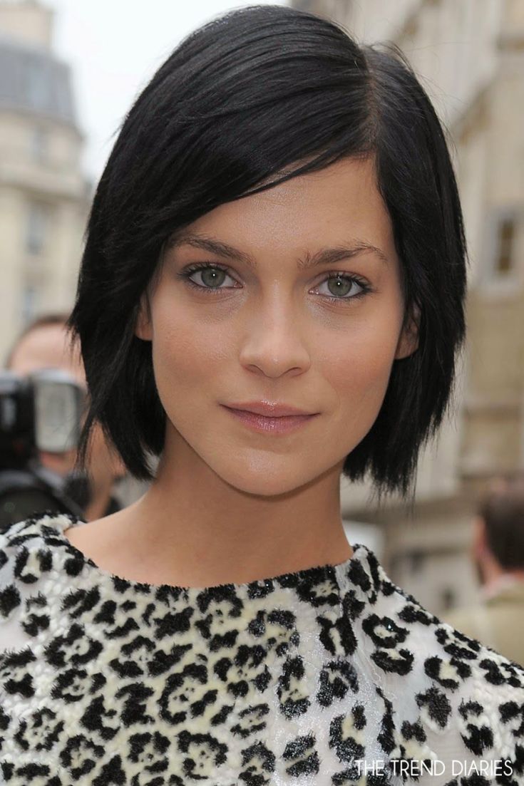 (+180 photos) Black hair color for short hair