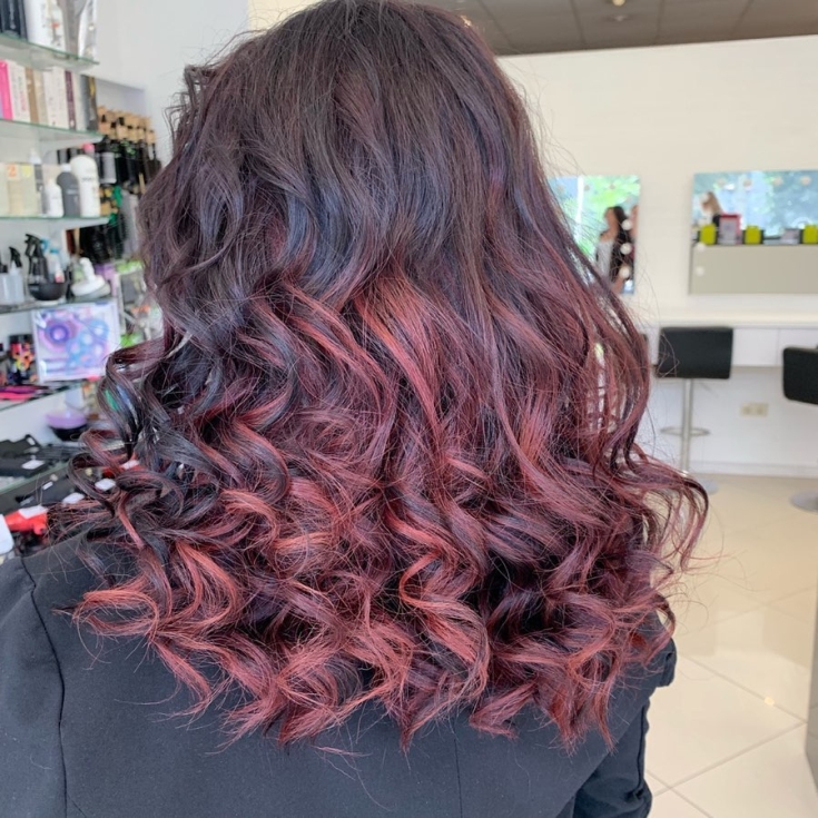 Black and red hair color