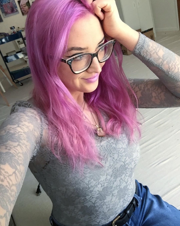 Gray-pink hair color