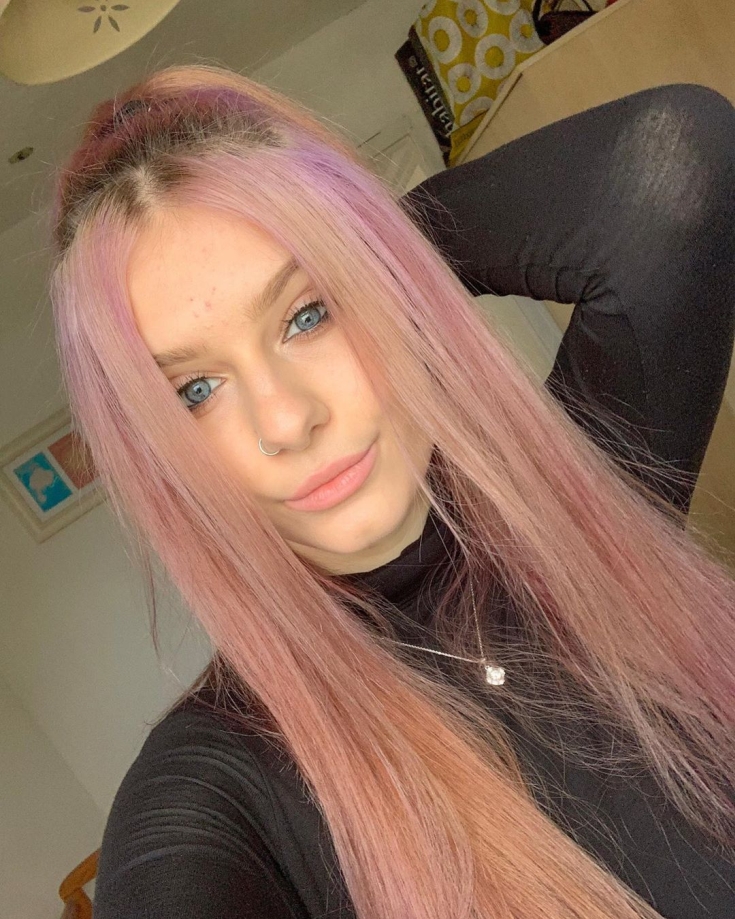 Gray-pink hair color