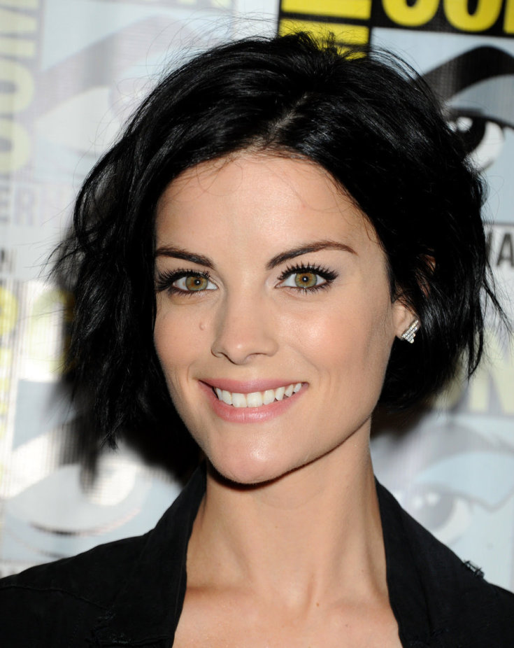 (+180 photos) Black hair color for short hair