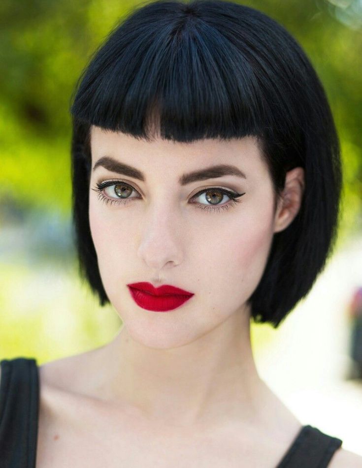 (+180 photos) Black hair color for short hair