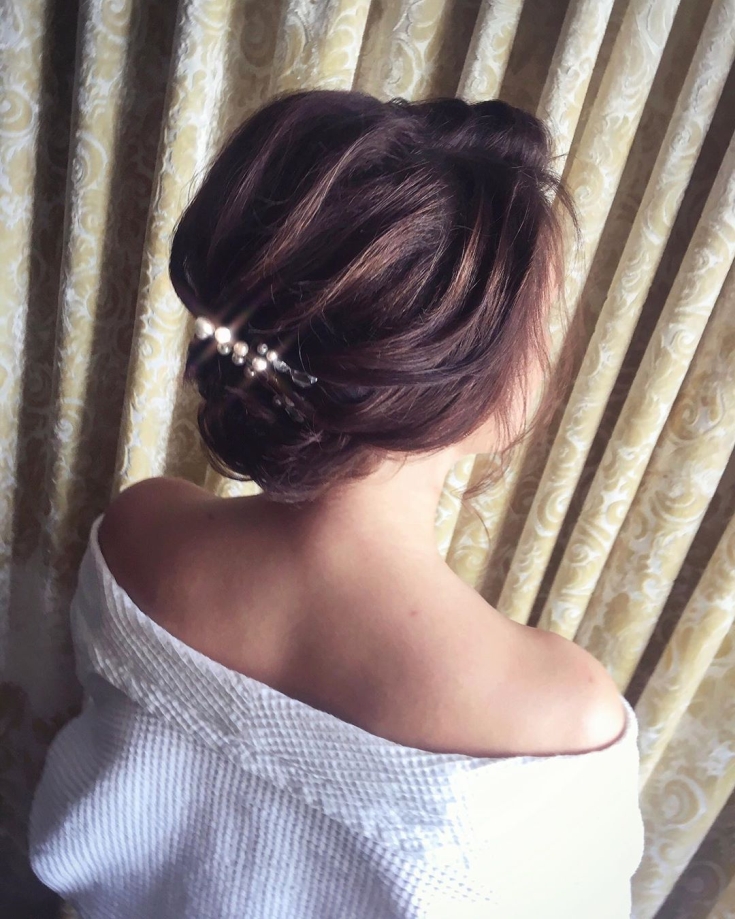 Chic wedding hairstyles for long thick hair