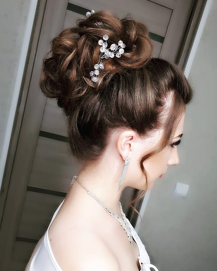 Chic wedding hairstyles for long thick hair