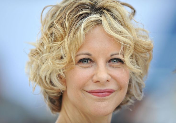 Women's hairstyles for a round face after 40 years