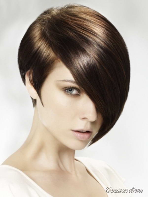 Fashionable and very short haircuts for women