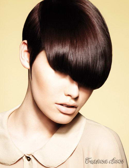 Fashionable and very short haircuts for women