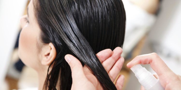 Methods for restoring thin thin hair at home and in the salon