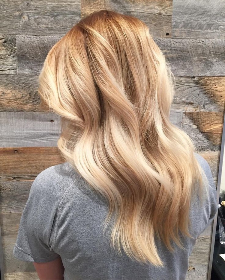 Fashionable shades of blond: how to choose your color and not be mistaken