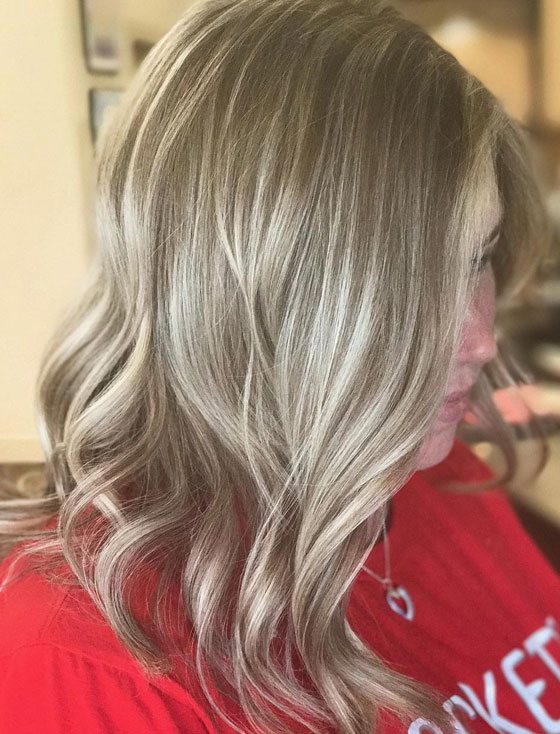 How to dye your hair ash blonde at home