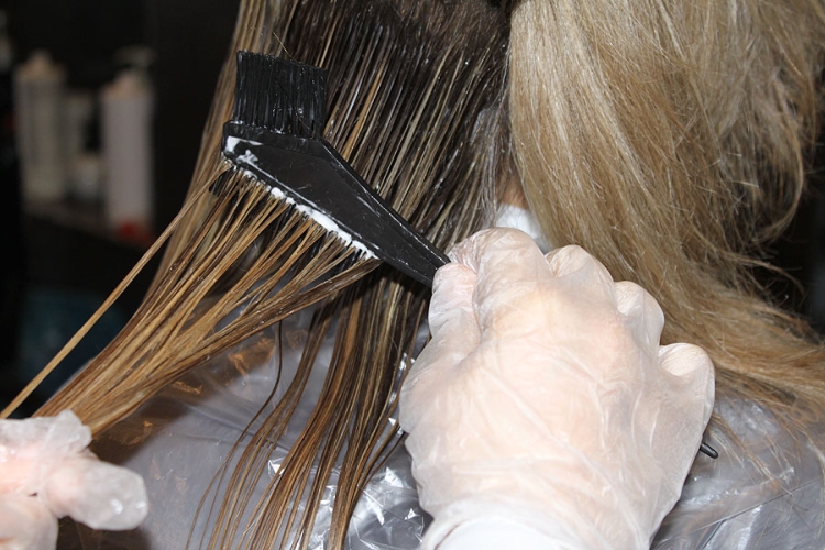 Keratin hair straightening