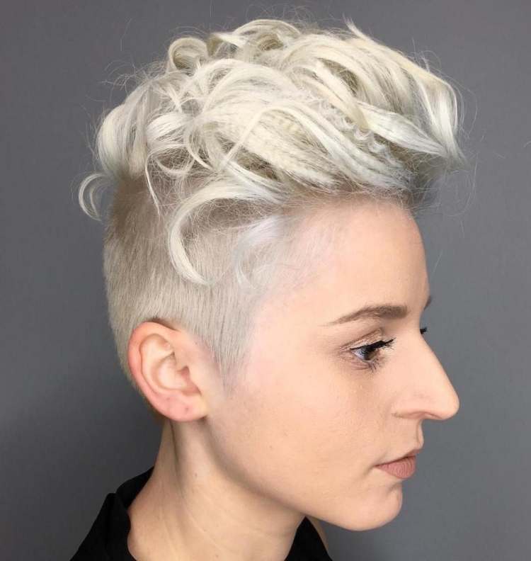 Women's haircuts with shaved temples