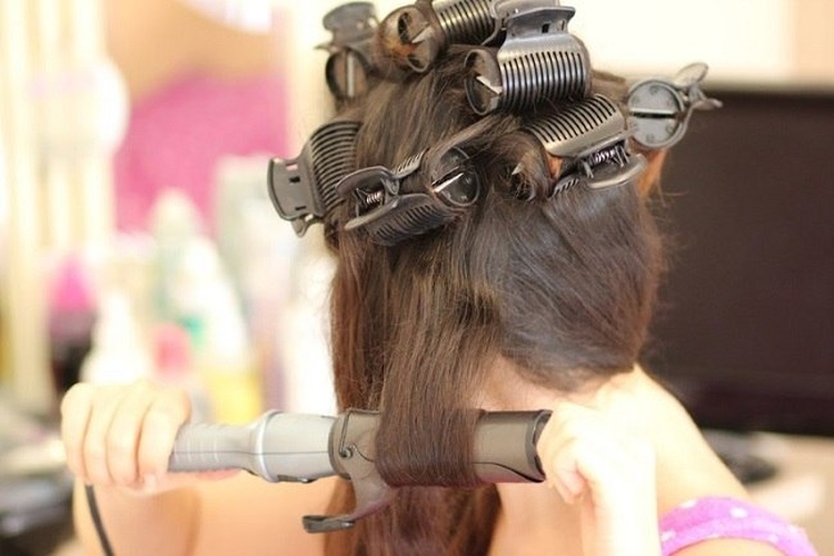 How to properly wind hair on curlers at home, methods and techniques