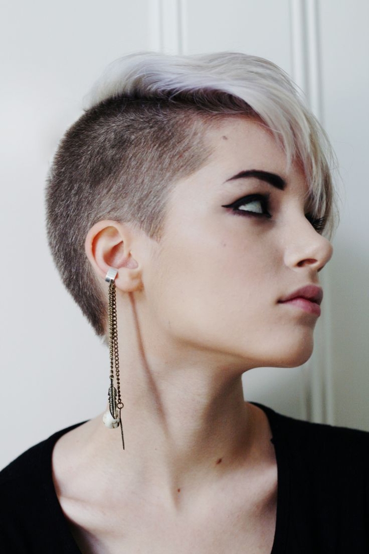 Women's haircuts with shaved temples