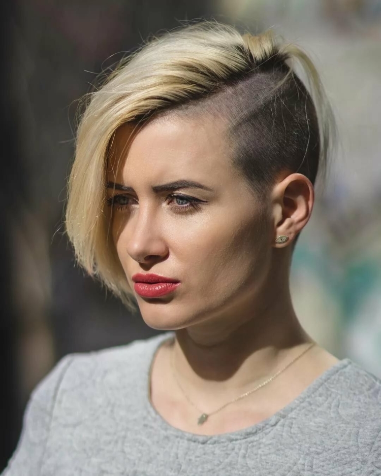 Women's haircuts with shaved temples